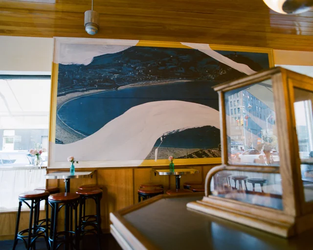 BAR OLIVER interior